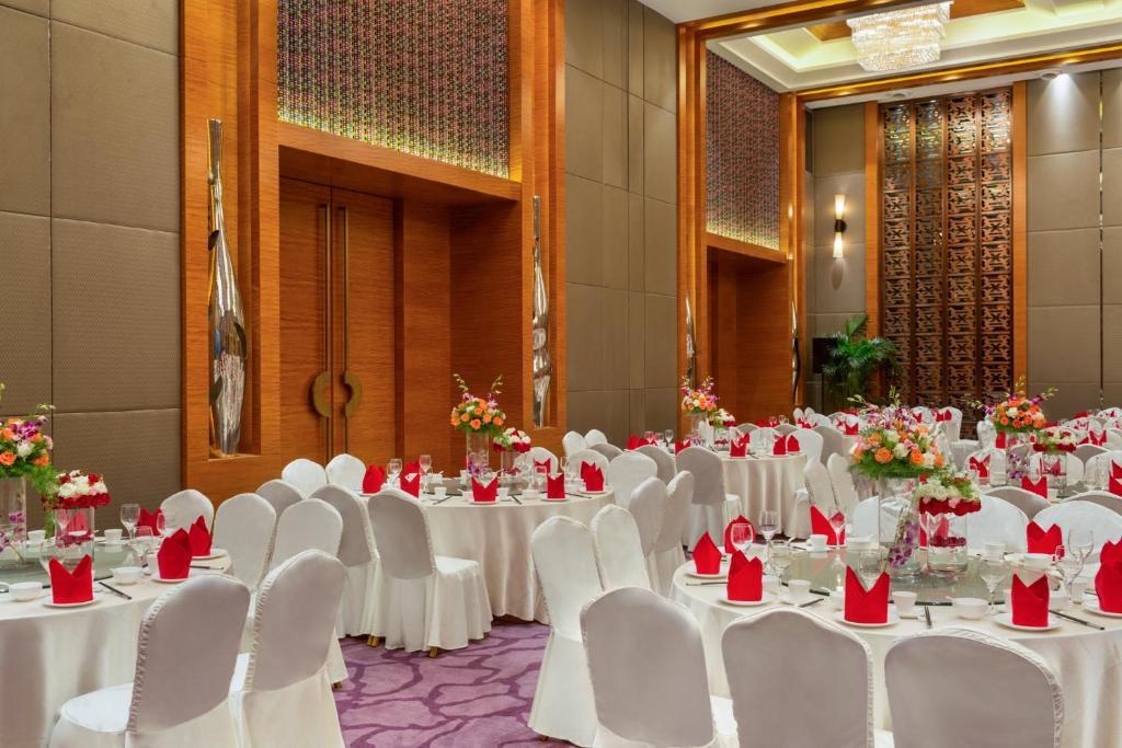 Movenpick Hotel Enshi Exterior photo